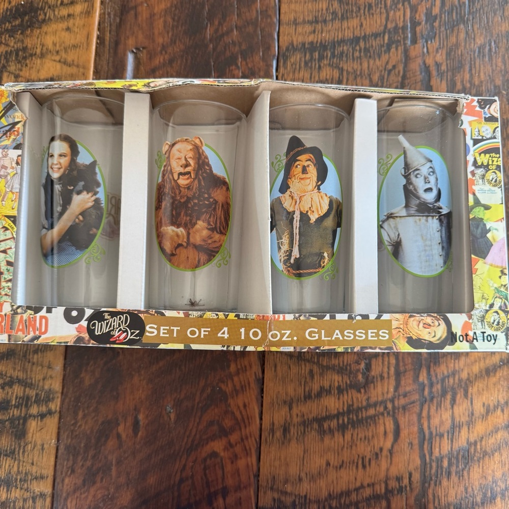 The Wizard of Oz 10oz Glasses Tumblers Orig Box Tin Man Dorothy Lion Scarecrow
